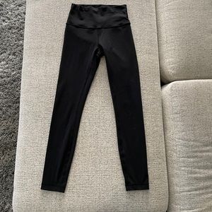 Lululemon wonder under high rise 25”
